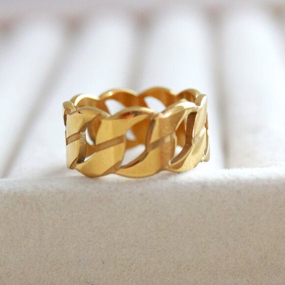 Jewelry - Cuban Chain Style Ring Stainless Steel